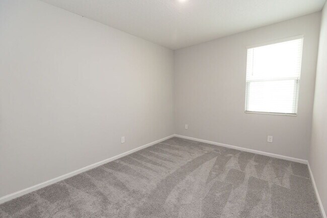 Building Photo - For Rent | Like-New 3 Bedroom, 2 Bath Home...