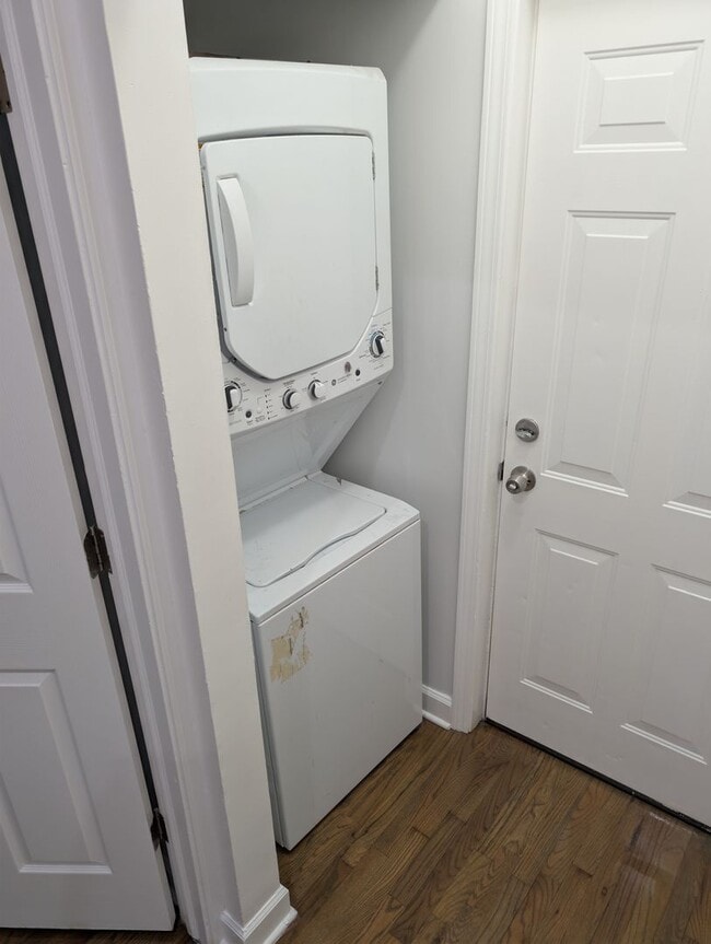 Building Photo - AM-Moffat LLC