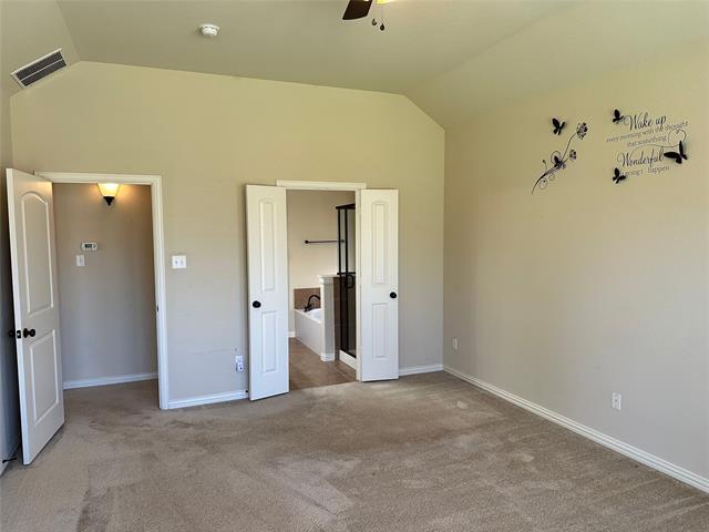 Building Photo - 1013 Lake Grove Dr
