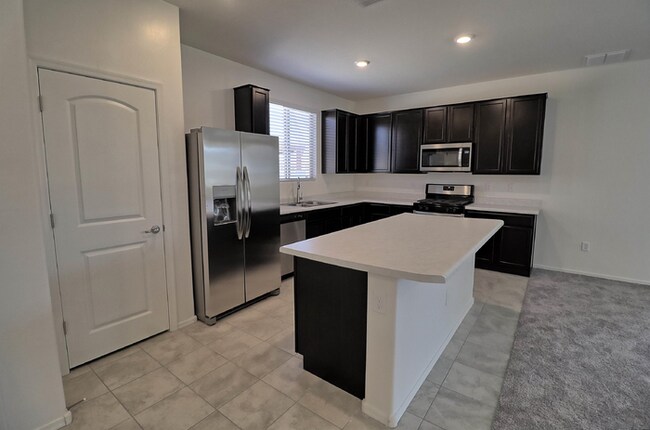 Building Photo - Almost New Rancho Sahuarita Home!