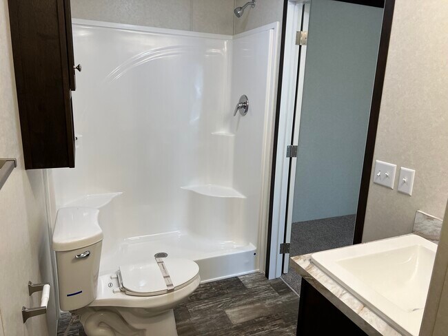 Building Photo - 254 Magnolia Pl