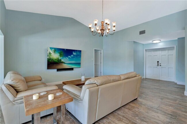 Building Photo - 2711 Boone Dr