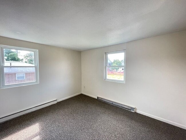 Building Photo - 173 Loudon Rd