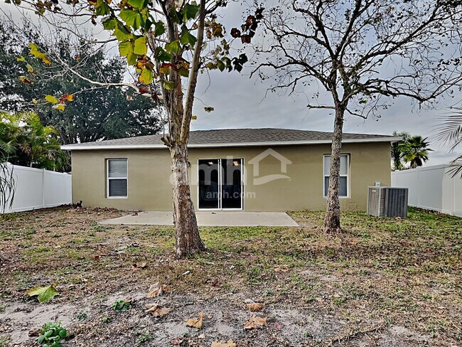 Building Photo - 24746 Mary Beth Ct