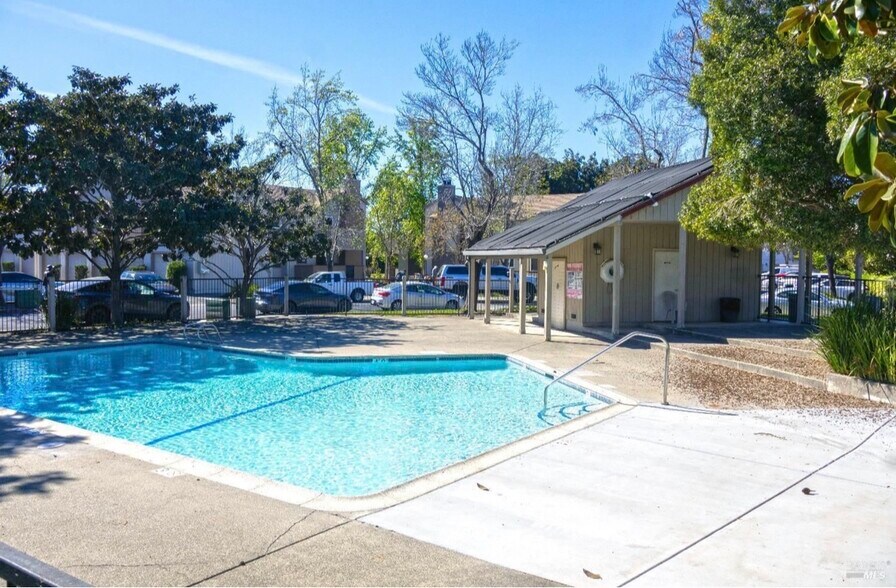 Building Photo - 2609 Westberry Dr