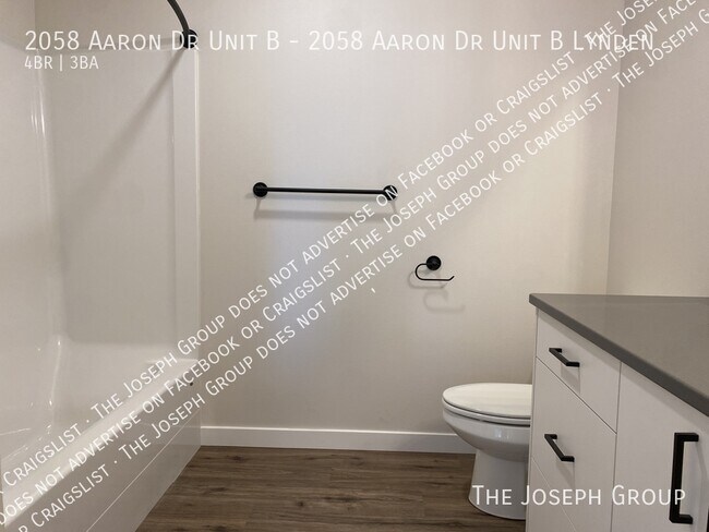 Building Photo - 2058 Aaron Dr