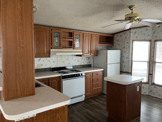 Building Photo - 3400 S 4th Ave