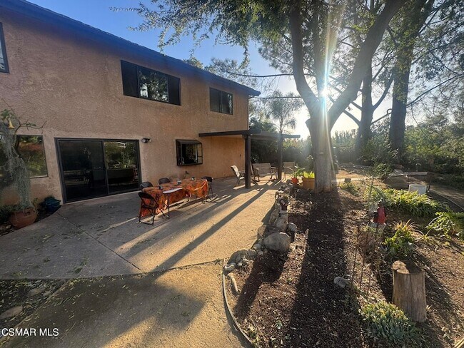 Building Photo - 576 Pinecliff Pl