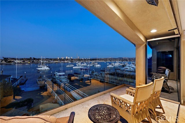 Building Photo - 900 E Balboa Blvd