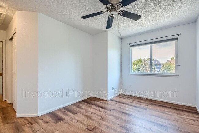 Building Photo - 3764 Seramonte Dr