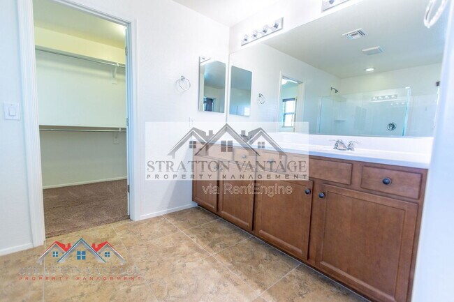 Building Photo - 21139 E Cherrywood Dr