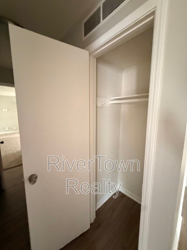 Building Photo - 3113 Wickham Dr