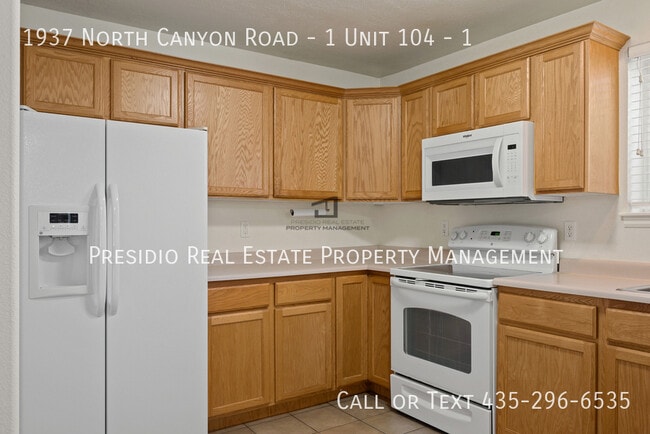 Building Photo - 1937 N Canyon Rd