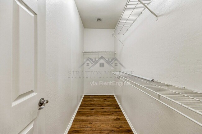 Building Photo - 44212 W Cydnee Dr