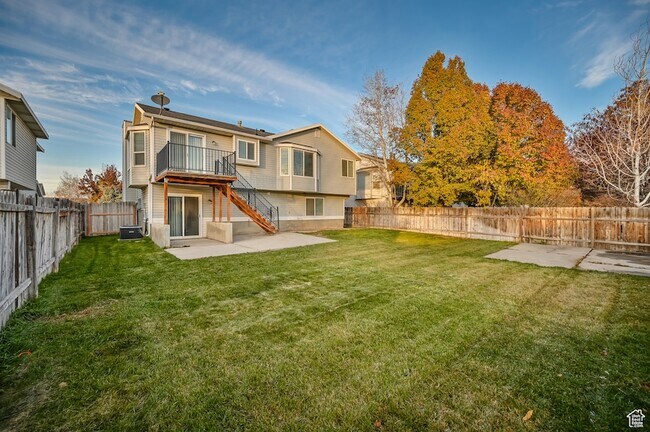 Building Photo - 172 Bridgepark Cir