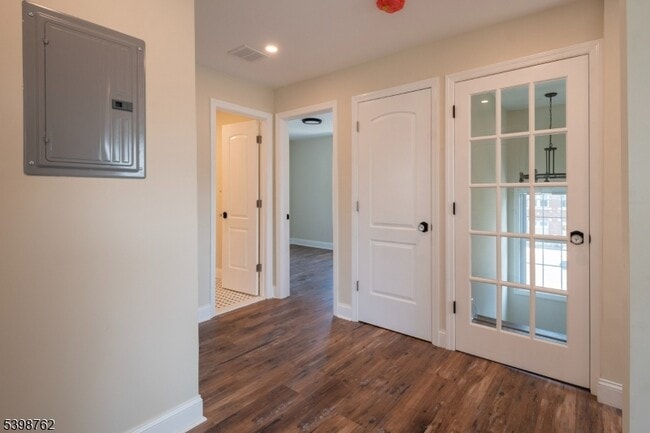 Building Photo - 55 Stevens Ave