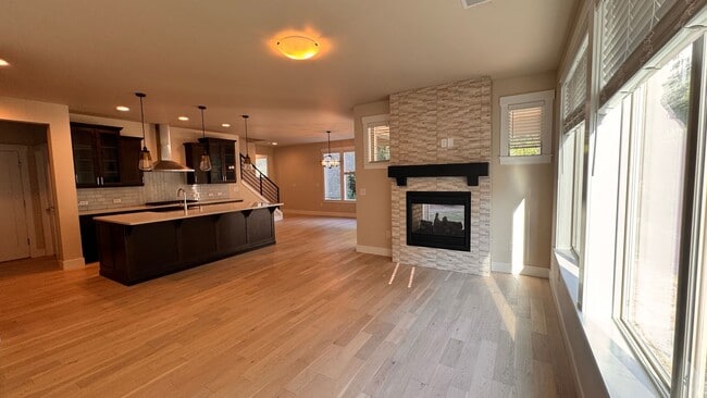 Building Photo - 3755 Monterey Ct NE