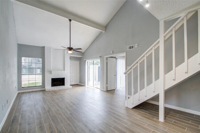 Building Photo - 810 Dunson Glen Dr