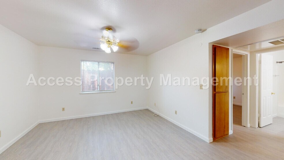 Building Photo - 114 Baker St