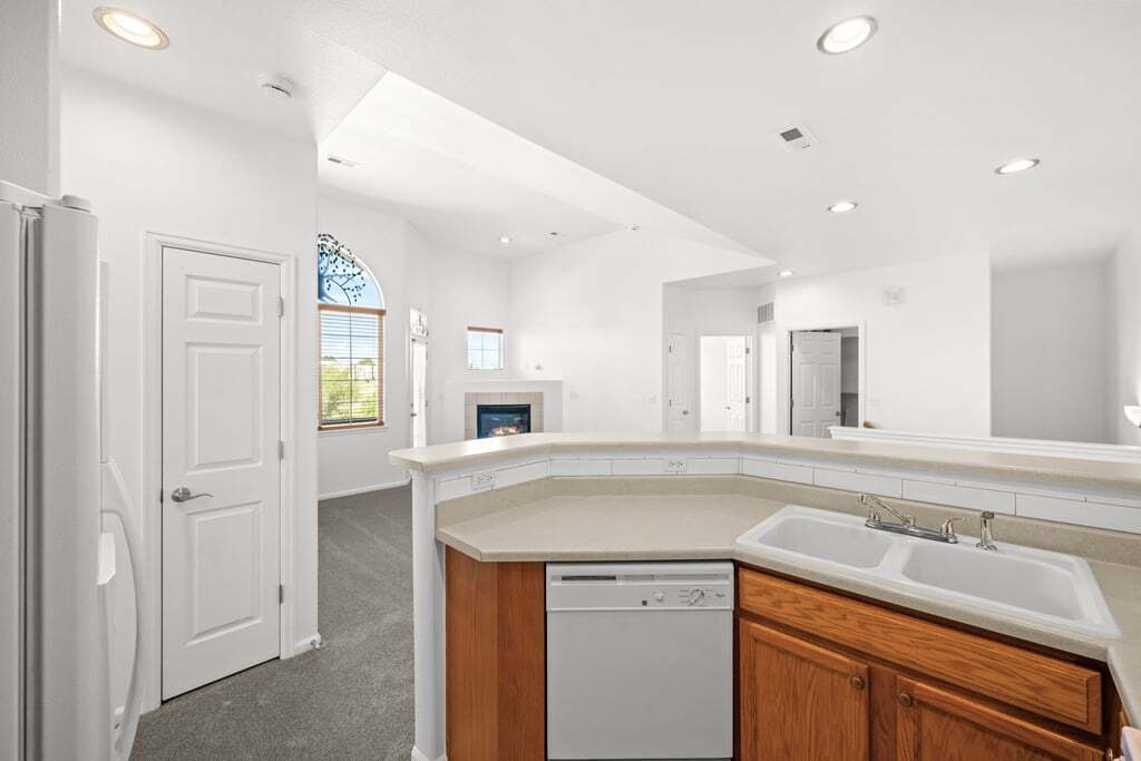 Kitchen - 111 Granby Way