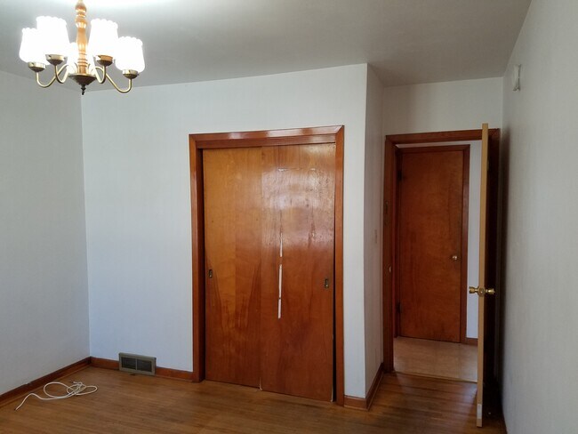 Building Photo - 2209 Franklin St