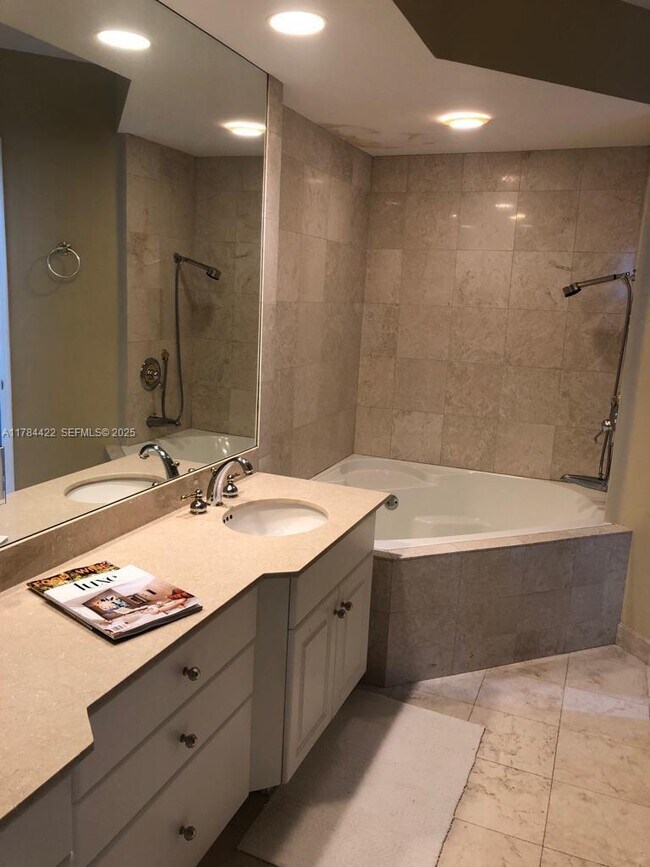 Building Photo - 3370 Hidden Bay Dr