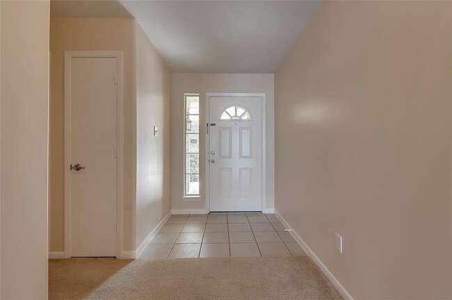 Building Photo - 19726 Cozy Cabbin Dr