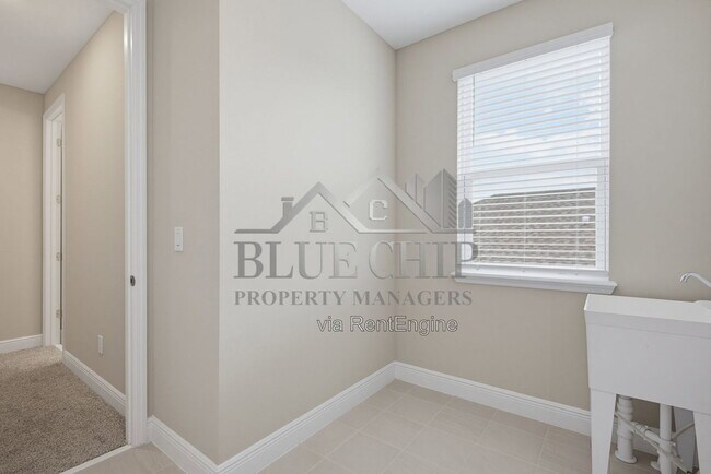 Building Photo - 1129 British Cir