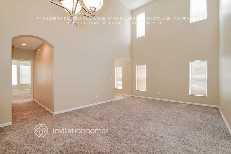 Building Photo - 14711 Sapodilla Dr