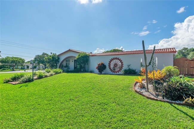 Building Photo - 17320 SW 89th Ave