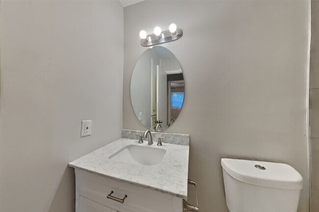 Building Photo - 15022 Ringfield Dr