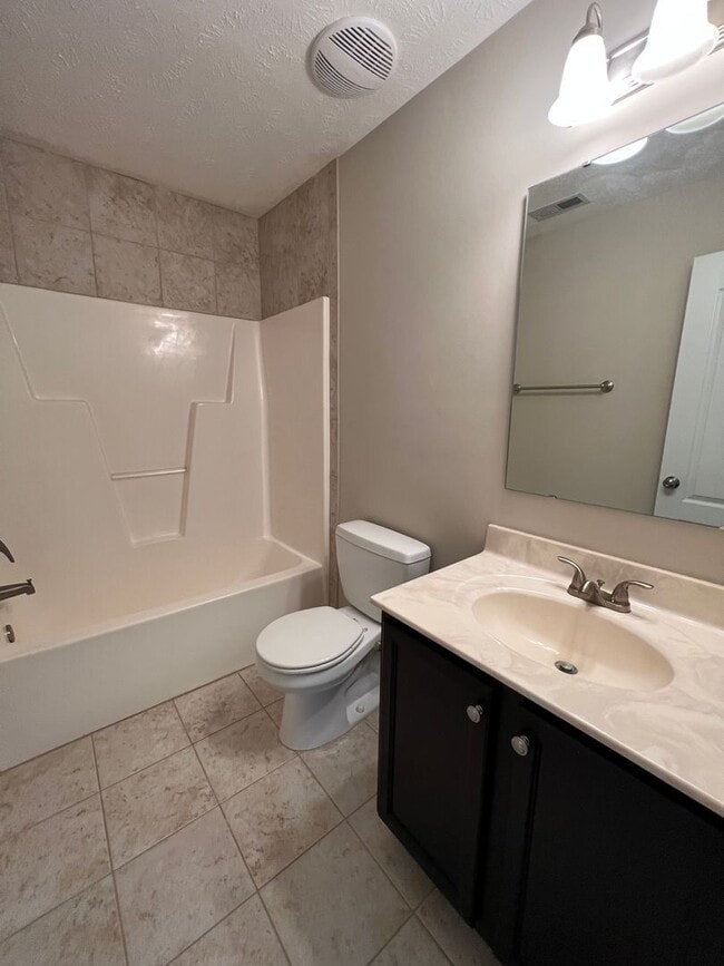 Building Photo - Beautiful Raeford Home with Fenced Backyard