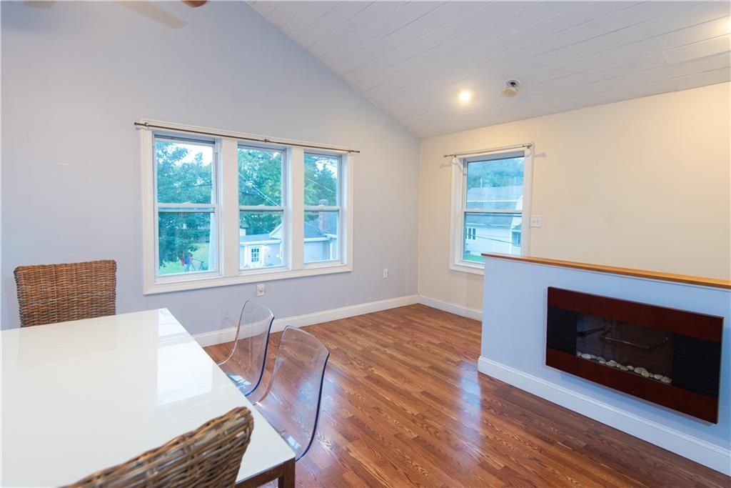 Building Photo - 13 Island Ave