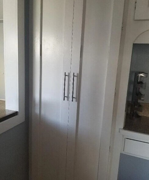 Pantry - 7141 Quivas