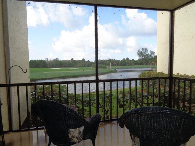 Building Photo - 5527 NE Gulfstream Way