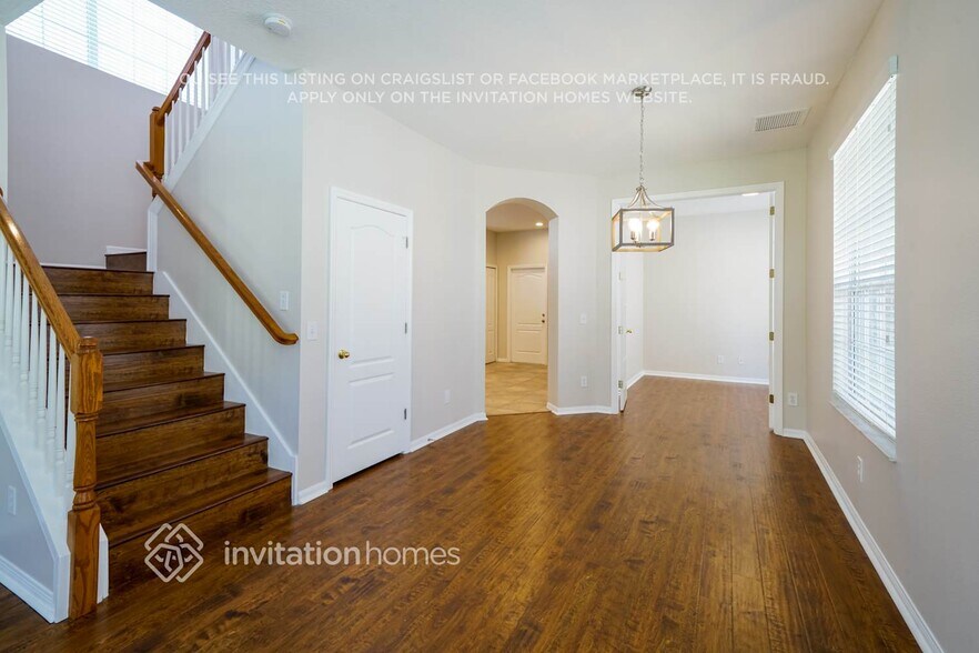 Building Photo - 5019 Bridgeway Ln