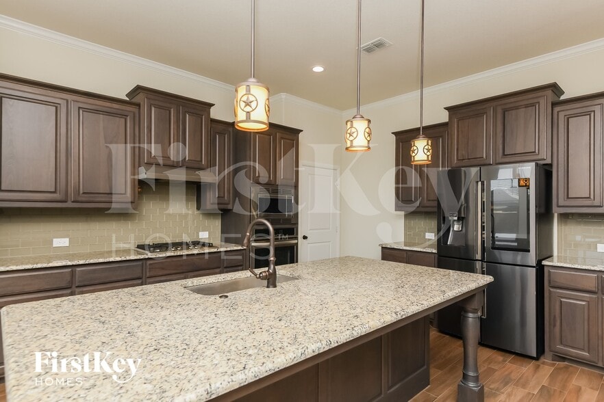 Building Photo - 15229 Holly Bay Ct