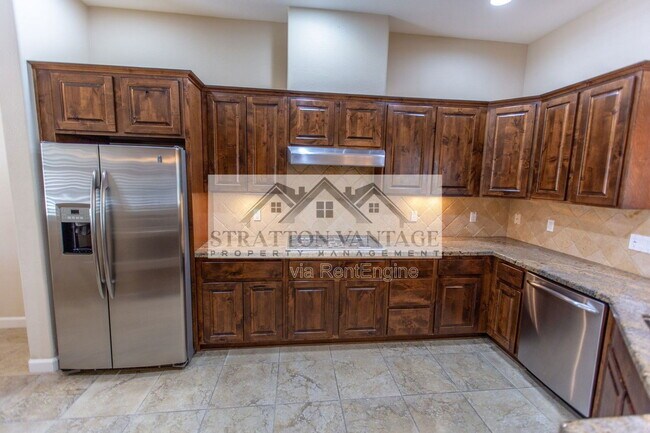 Building Photo - 4700 S Fulton Ranch Blvd