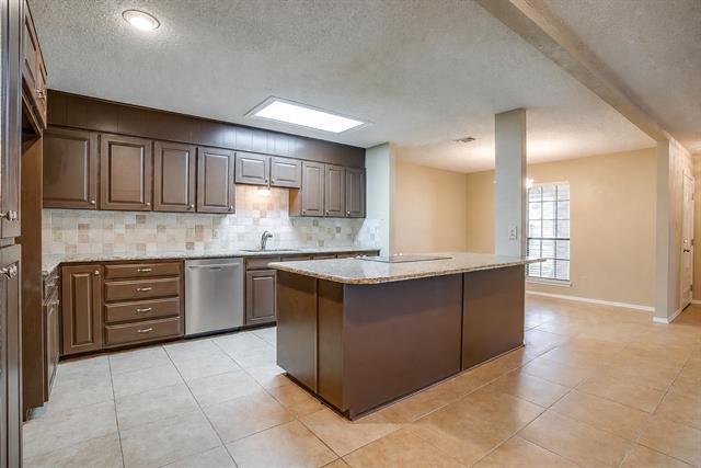 Building Photo - 4860 Ledgestone Ct