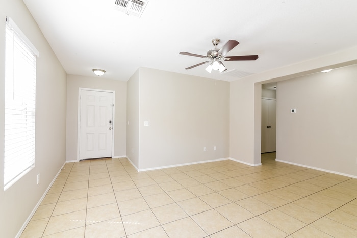 Building Photo - 8140 E Obispo Ave