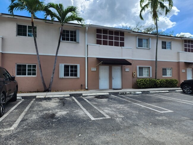 Building Photo - 8561 SW 109th Ave