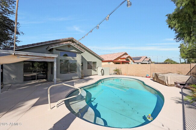 Building Photo - 14635 N 147th Ln