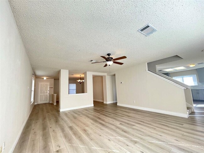 Building Photo - 2601 Byfield Dr