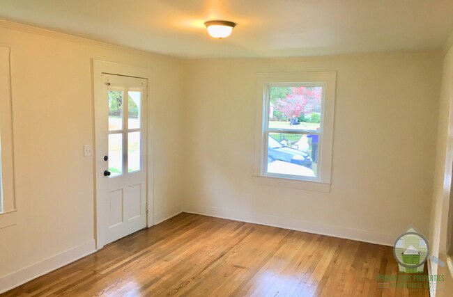 Building Photo - 111 Crane Ave