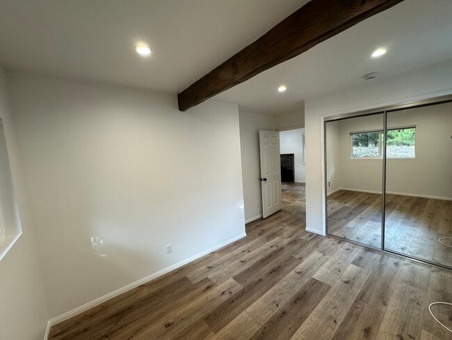 Building Photo - 21620 Circle Trl