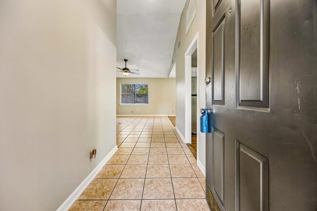Building Photo - 132 Woodvalley Ct