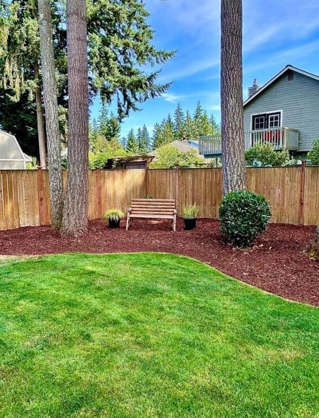 Building Photo - Newly Updated 3 Bedroom 3 Bath Home in Cov...