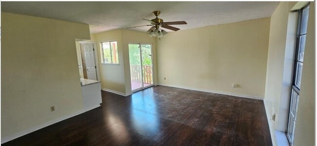 Building Photo - 5002 Ripple Creek Dr