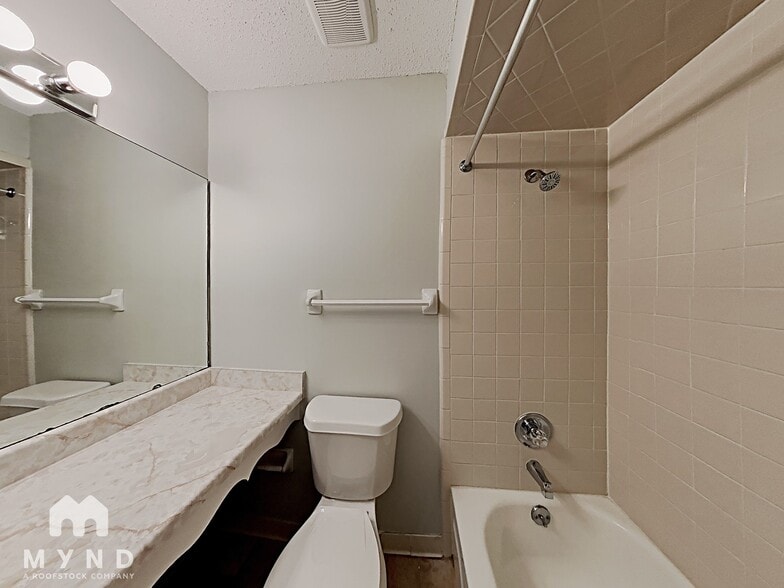 Building Photo - 7592 Clarkfield Pl