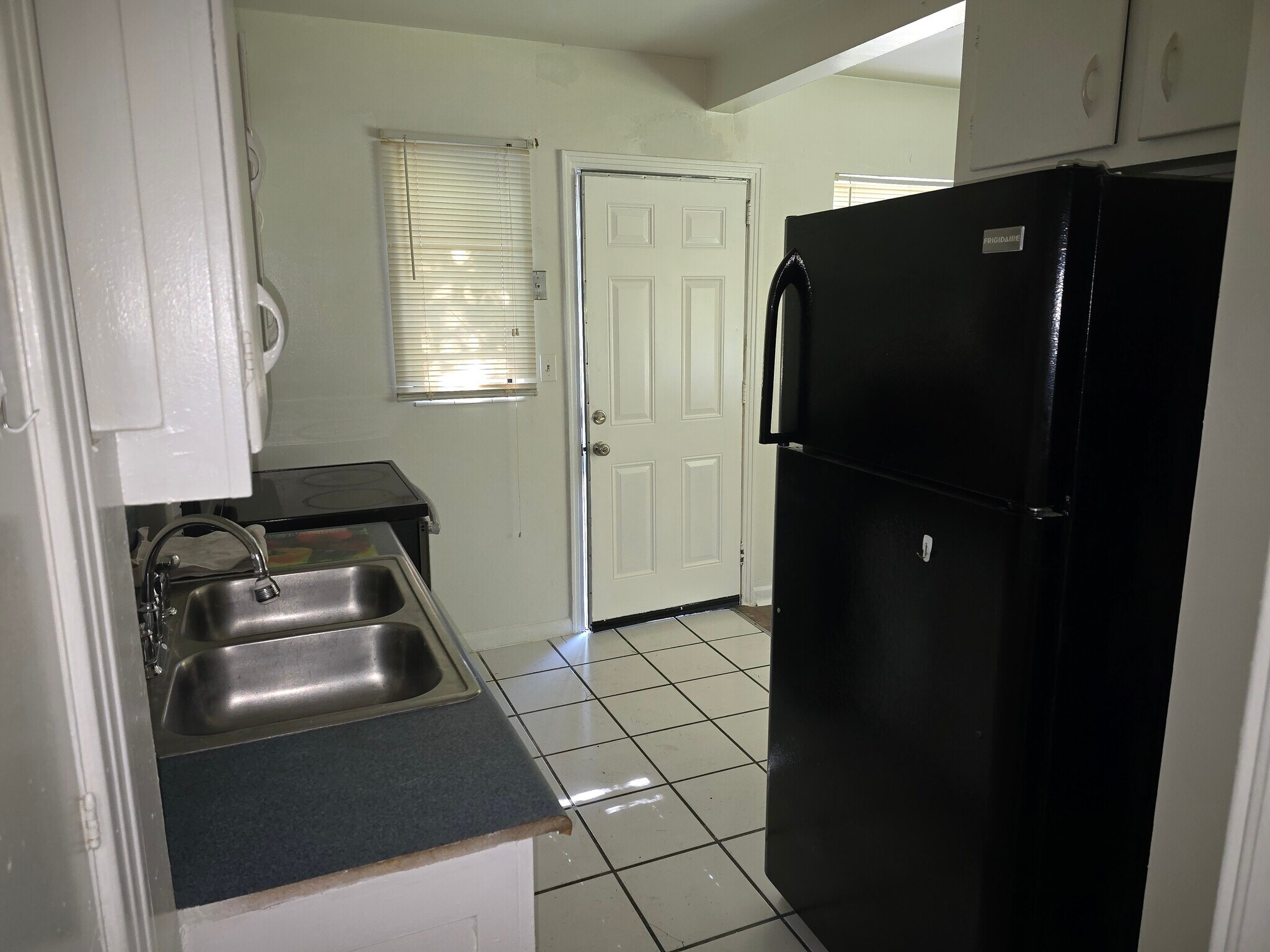 Kitchen - 43 W 41st St